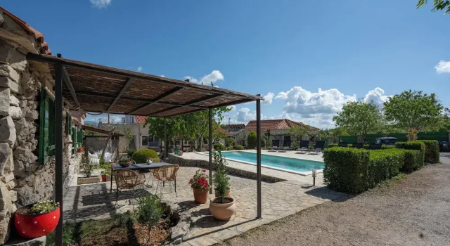 Коттедж Kalpic Suites & Villa