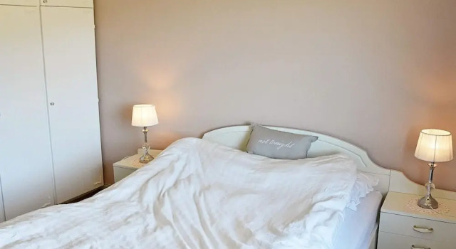8 Person Holiday Home in Leinoy-by Traum, Book Feriehus Heroy 