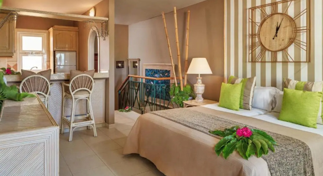 Люкс семейный c 1 комнатой Gran Oasis Resort