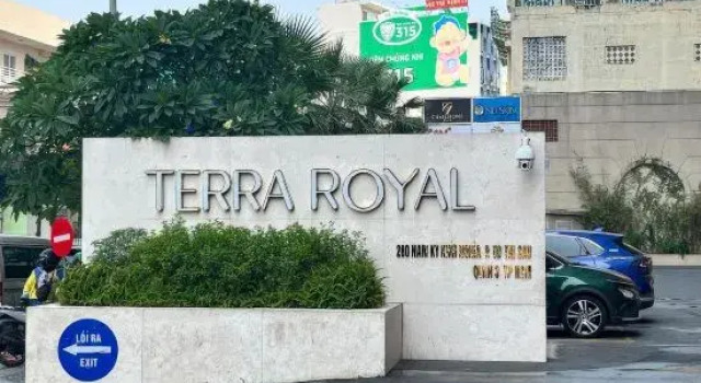 Terra Royal Central Apartment D3, Забронировать Апартаменты/квартира Отели Хошимина с парковкой, рядом с Vinh Nghiem Pagoda, Парковка