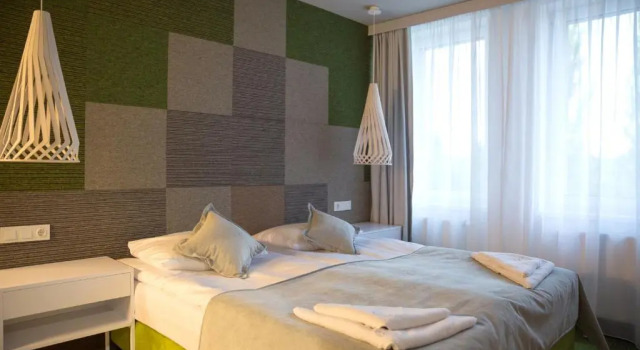 Hotel Quattro, Забронировать Отель Отели Щецинек 3 звезды, рядом с Железнодорожный вокзал Щецинека, 3*
