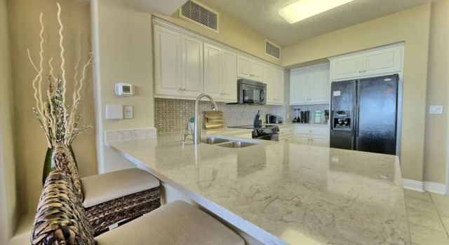 Astonishing Oceanfront Condo with Oversized Balcony to Enjoy Amazing Gulf View - Unit 0204 by RedAwning, Забронировать Отель Панама-Сити Панхэндл Флорида, рядом с Загородный клуб "Сигнал Хилл"