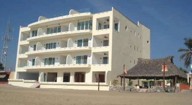 La Vista Condos