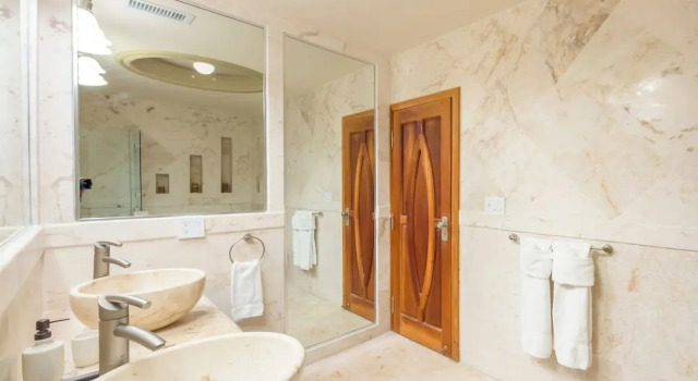 Вилла Belizean Cove Estates Beachfront Villas