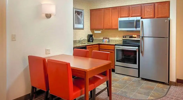 Четырёхместный люкс с 2 комнатами Residence Inn Cranbury South Brunswick