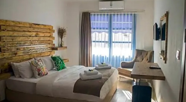 Lavinia Otel