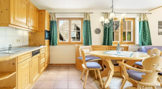 Семейный люкс Comfort Hotel Schlehdorn