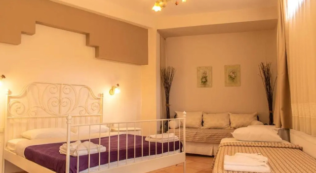 Nikelli, Book Hotel Elatochori 
