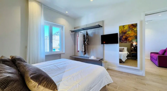 YourHome - Il Pino Rooms & Apartment