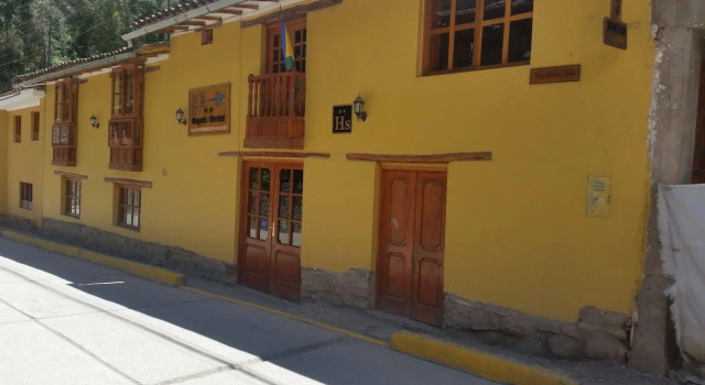 Wayras Hostal, Book Hostel Hotels in Sacred Valley with Parking, Parking