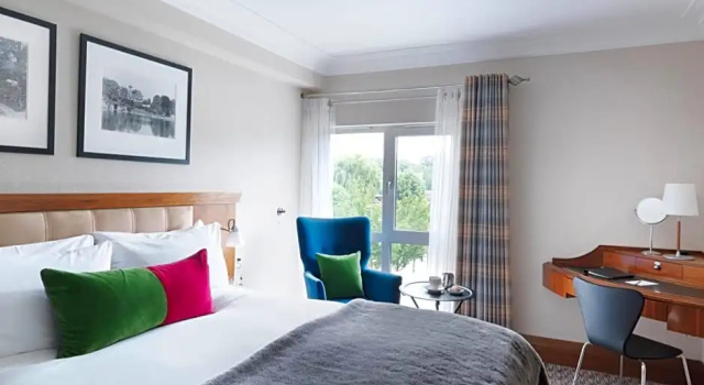 Номер Standard с видом на реку Reserve, by Warner Hotels - The Runnymede on Thames