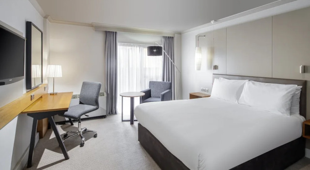 Номер Premium Crowne Plaza Plymouth by IHG