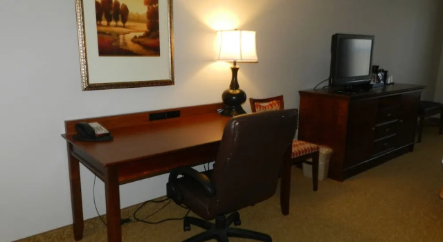 Люкс Country Inn & Suites by Radisson, Braselton, GA