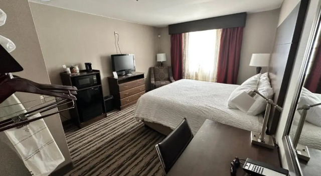 Номер Standard Colonial Hotel