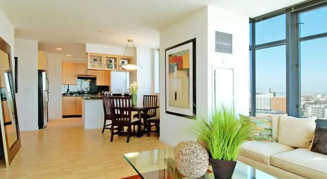 Modern Apartments in University Park