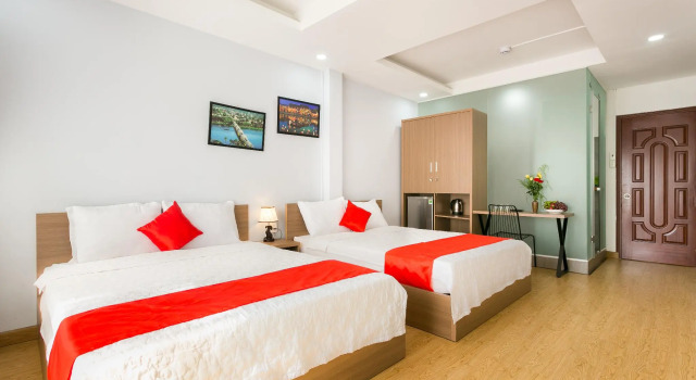 SaiGonCuCu Hotel Near Bui Vien Town, Забронировать Отель Отели Района 1 с парковкой, Парковка