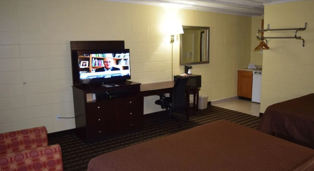 Четырёхместный номер Standard White Oaks Motel Pennsville/Carneys Point