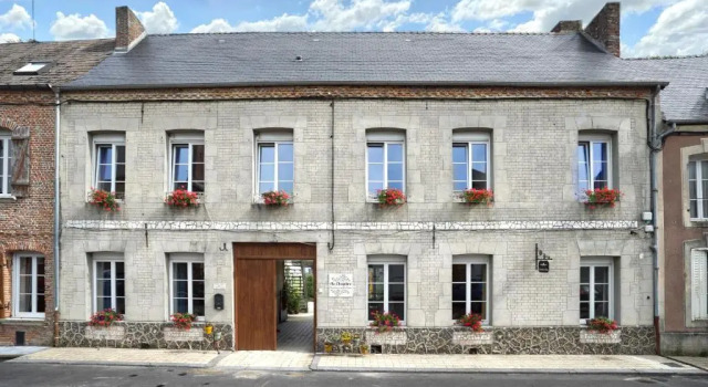 Chambres d'hôtes Au Chapitre, Rezerwuj Hotel Hotele w Aisne z parkingiem, Parking