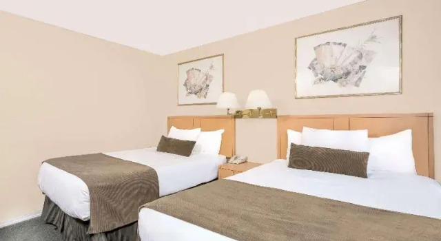 Номер Standard Howard Johnson by Wyndham Downtown Kamloops