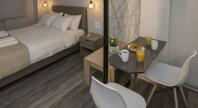 Студия Homelike Studios in the Heart of the City by GHH