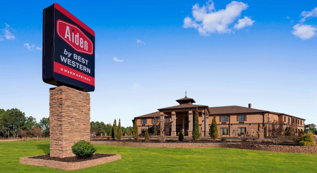 Aiden by Best Western Warm Springs Hotel and Event Center, Book Hotel Hoteller i Warm Springs med parkering, Parkering