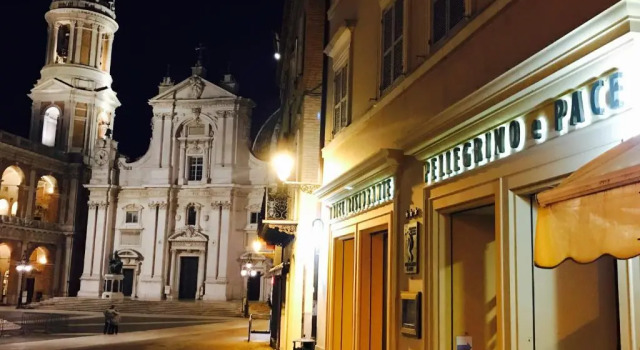 Hotel Pellegrino E Pace, Rezervovat Hotel Loreto 