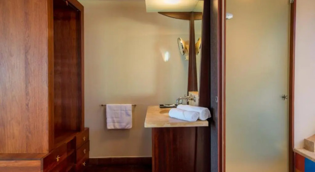 Suite Suites Anagani