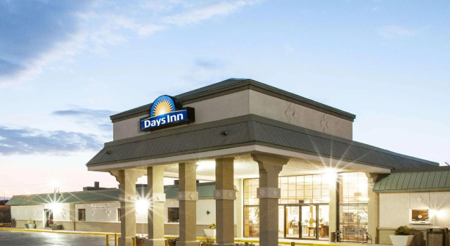 Doppel Suite 1 Schlafzimmer Days Inn by Wyndham Clinton