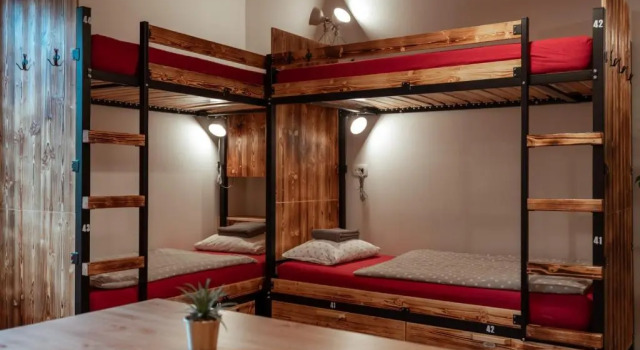 Кровать в общем номере (женский номер) Turn Hostel