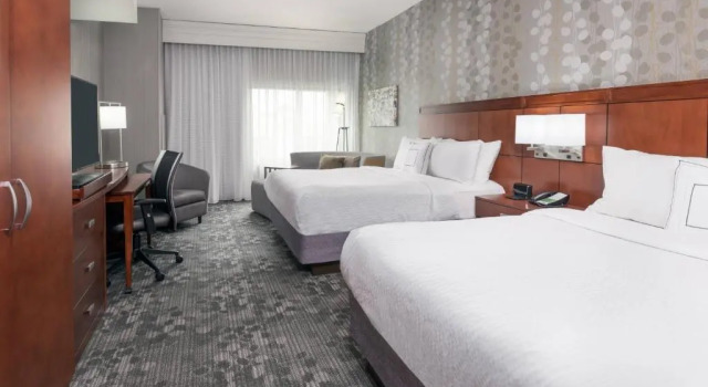 Четырёхместный номер Standard Courtyard by Marriott Buffalo Airport