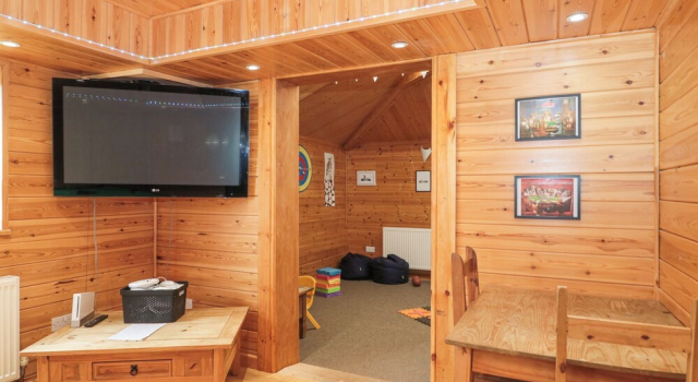 Bell Tent 3, Buchen Sie Ferienhaus Camerton 