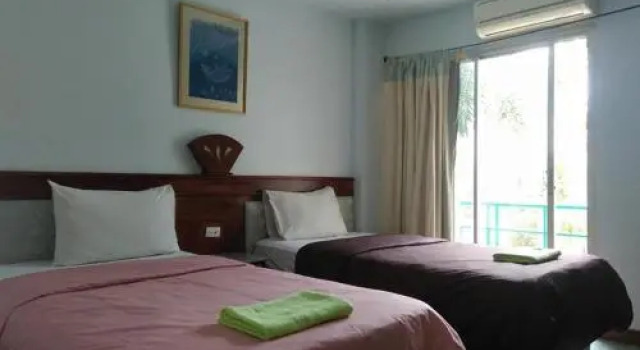 N.E.apartment2, Varaa Huoneisto Hotellit North-Eastern Thailand pysäköinnillä, Pysäköinti