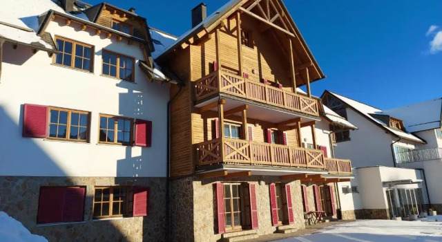 Pohorje Village Wellbeing Resort - Family Apartments Bolfenk, Réserver Appartement Hôtels à Podravje avec piscine, Piscine