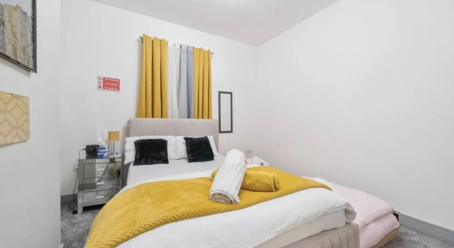 Contractor-friendly 2-bedroom House With Free Parking, Забронировать Дом для отпуска Виллы Сток-он-Трента, рядом с Northwood Stadium, Вилла