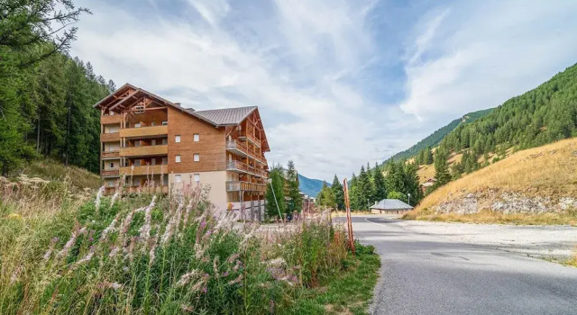 Апартаменты Apartment in French Alps With Pool