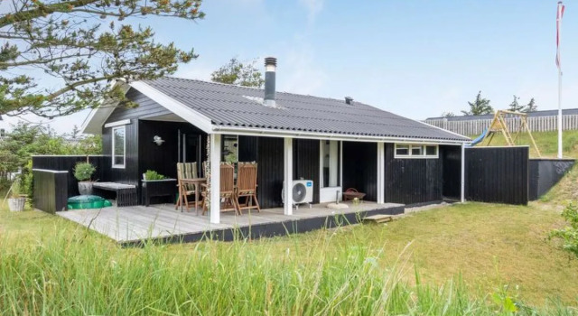 "Delco" - 700m from the sea in NW Jutland