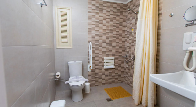 Трёхместный номер Standard с видом на бассейн Anita Beach Hotel- Adults Only