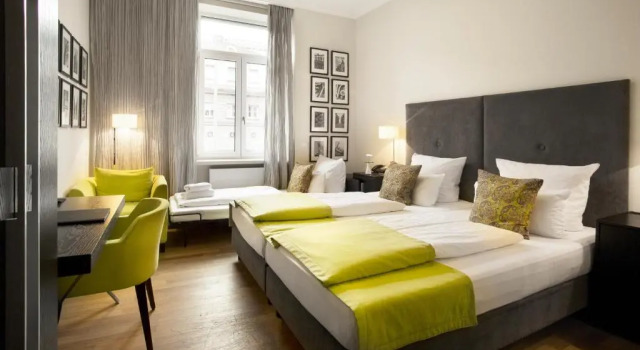 Трёхместный номер Standard Hotel Hamburger Hof
