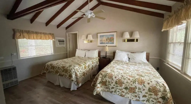 Люкс Deluxe Midway Motel & Cottages