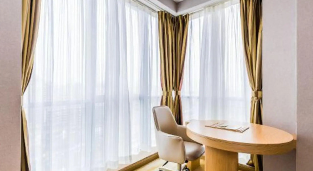 Vienna International Hotel (Zhaoqing Center Lake-view), Rezerwuj Hotel Hotele 4-gwiazdkowe w Zhaoqing, 4*