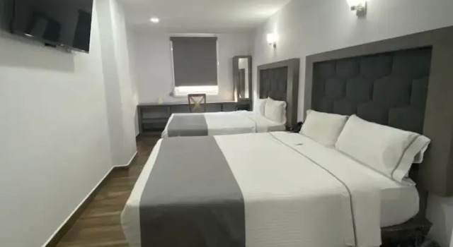 Четырёхместный номер Standard Hotel Bugari Aeropuerto Guadalajara