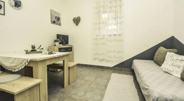 Apartment Snježana Karlobag 32186
