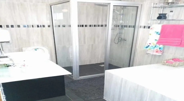 Villa Standing Bassam, Boek Villa Grand-Bassam Abidjan