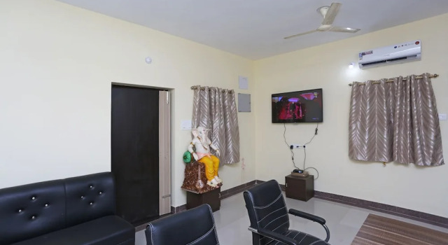 OYO 8858 The Corpz Inn, Prenota Hotel Hotel a Orissa con parcheggio, Parcheggio