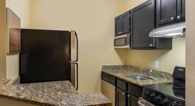 Люкс с балконом Extended Stay America Suites - Atlanta - Northlake