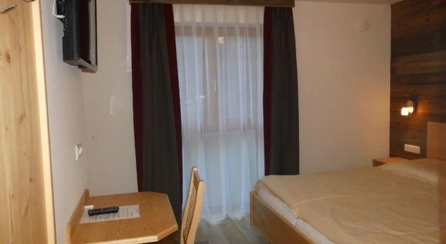 Zimmer & Appartements Schwarzenbacher Sonja & Konrad, Забронировать Отель Отели и гостиницы Клайнарль, рядом с Shuttleberg (Флахаувинкль — Клайнарль), Отель