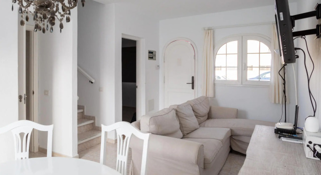 Beach Villa Eter with Private Pool BBQ in Heart of Corralejo by Amazzzing Travel, Забронировать Отель Отели Канарских островов с бассейном, Бассейн