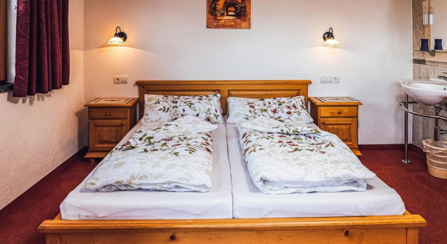 Schoenes Ferienhaus Zillertal, Забронировать Отель Отели Тироля 3 звезды, 3*