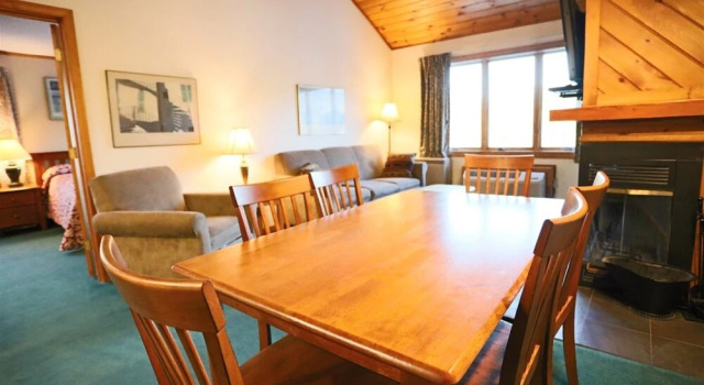 3 Bedroom Deer Park Condo on Lake and Close to Recreation Center - Dp56bw