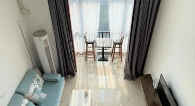 April Fair Duplex Apartment Guagnzhou South Railway Station Ao Yuan Yue Shi Dai Branch